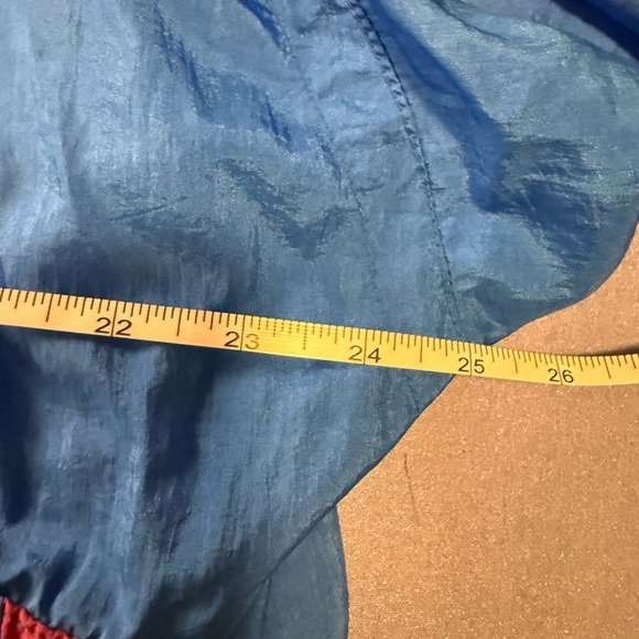 Vintage Women’s Lavon Blue and Pink Windbreaker - Picture 4 of 7